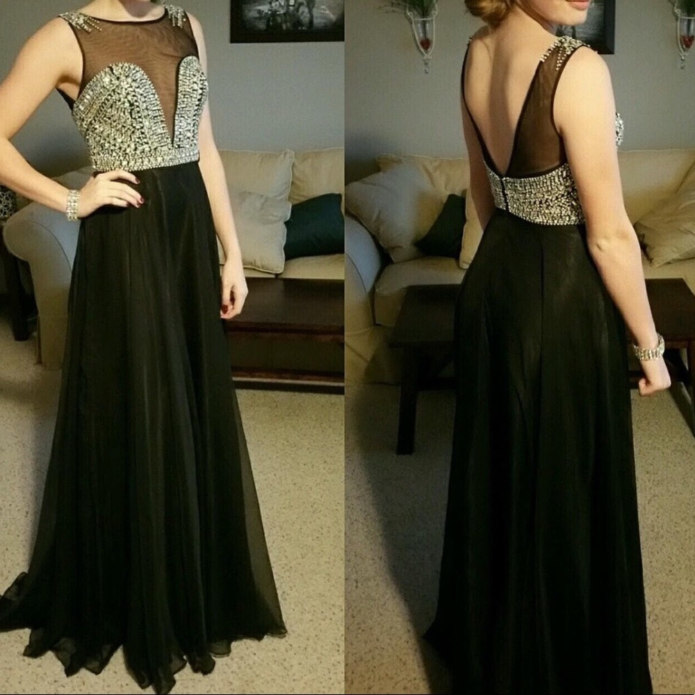 Royal Queen Brand New Black Formal/ Prom Dress sz8
